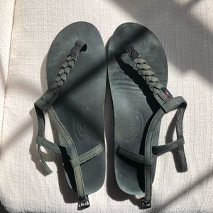 Rainbow Sandals T Street